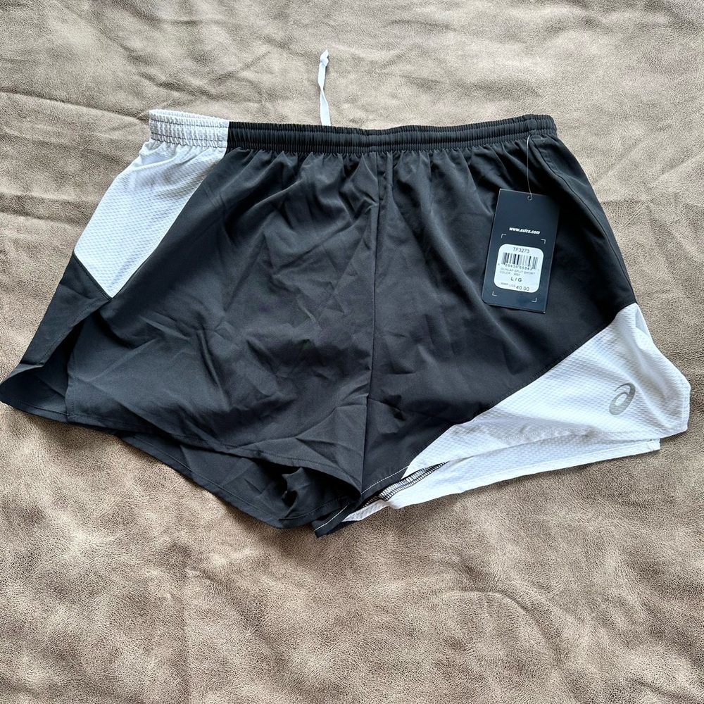 Asics split running shorts size large black and white BNWT